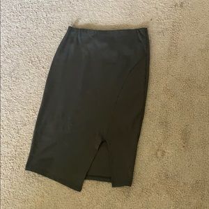 Dark grey pencil squirt